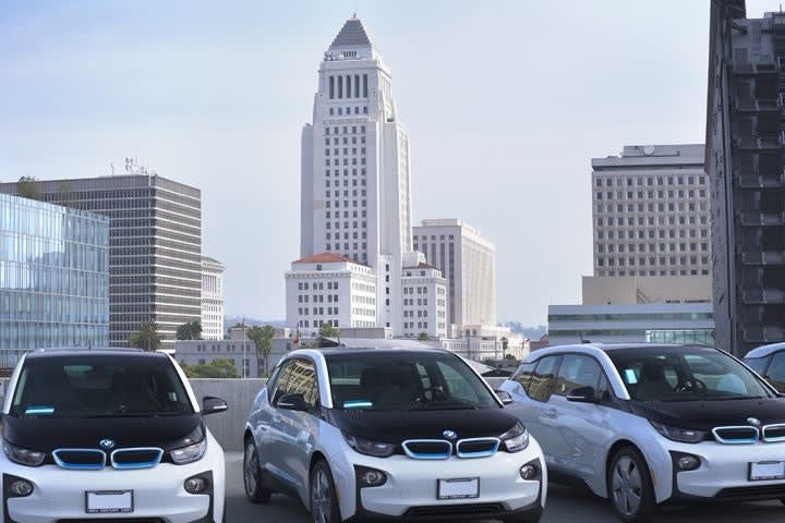 LAPD Adds 100 BMW Electric Cars to Its Fleet