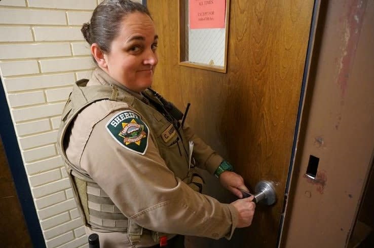 OR Deputy Drowns During Off-Duty Rescue Attempt