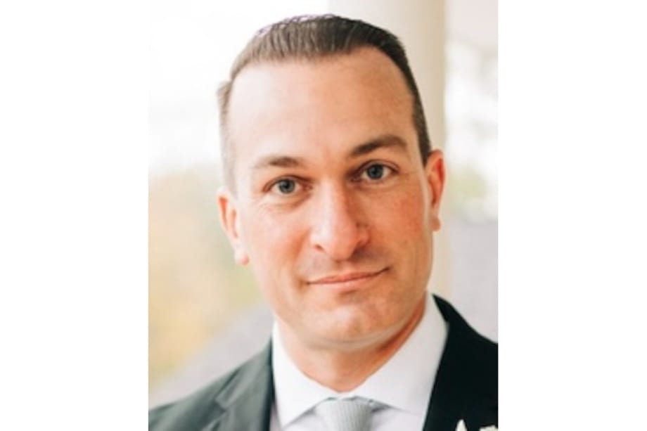 Las Vegas Detective Killed when Freeway Beam Falls on Car