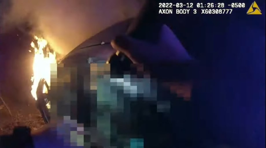 MD Officers Rescue Man from Burning Car