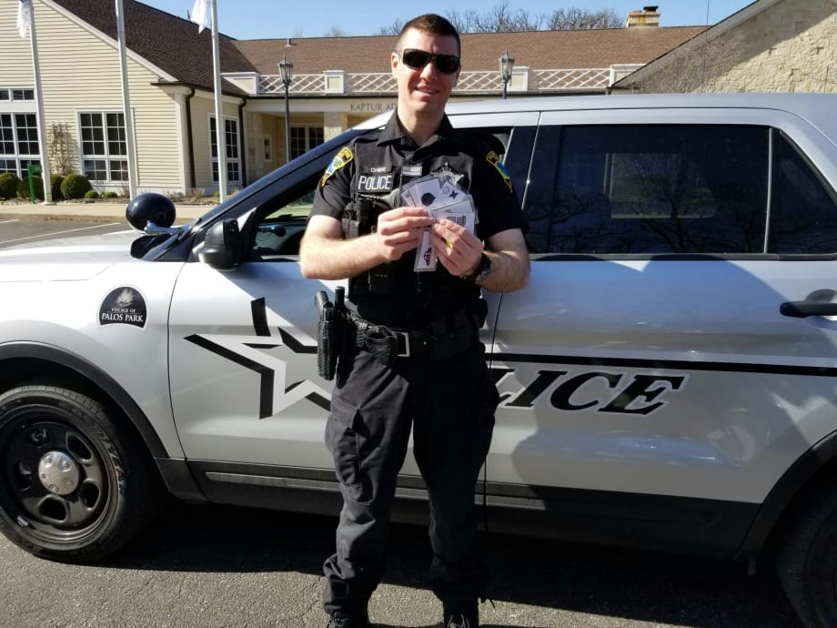 IL Officer Aids Disoriented Elderly Couple Driving 900 Miles from Home