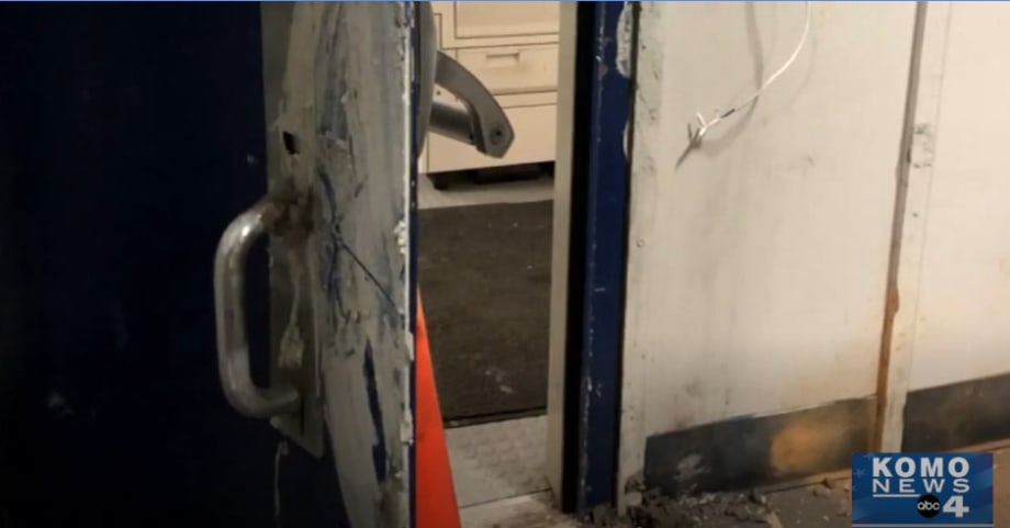 Seattle Rioters Try to Trap Officers in Precinct Building and Burn It