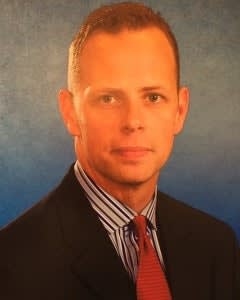 Oregon Officer Shot and Killed Serving Warrant