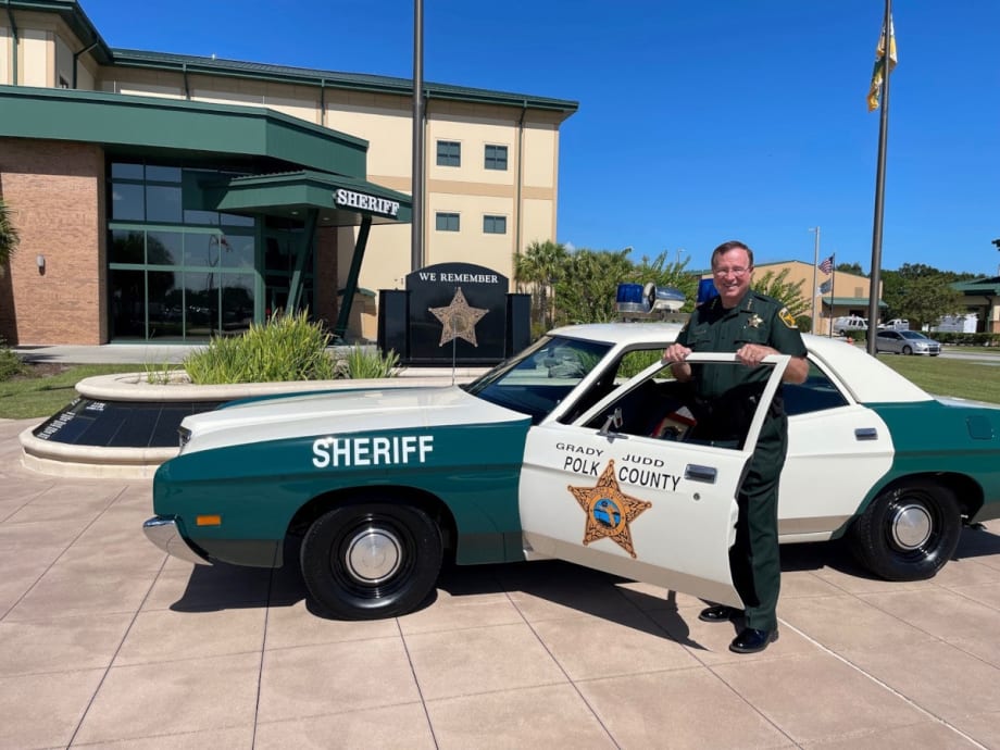 FL Department Restores 1972 Patrol Car, Surprises Sheriff
