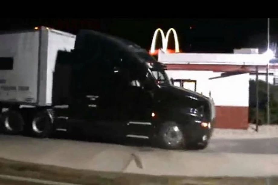 Alabama Officers Help Truckers Buy Drive-Through Fast Food