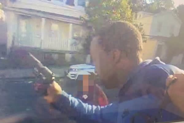 NYPD Officer Wounded, Gunman Killed in Gunfight