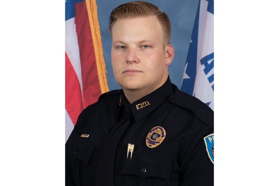 Arkansas Officer Killed in Ambush in Station Parking Lot