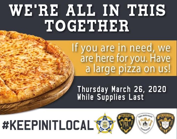 New Jersey Officers Give Away 300 Pizzas to Needy Families