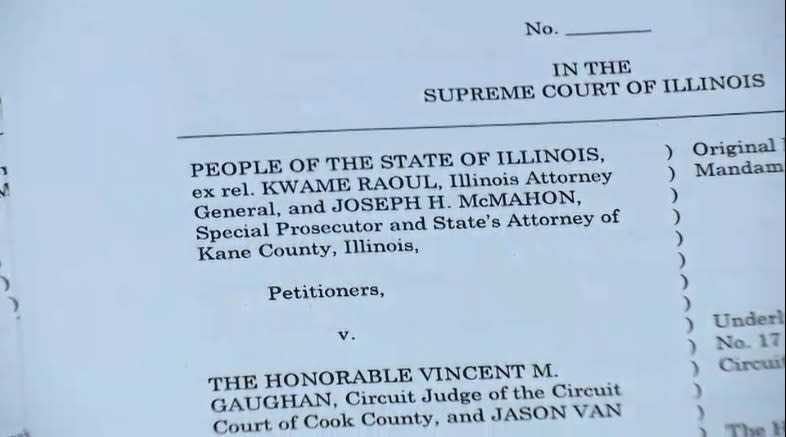 Illinois AG, Prosecutor Ask for Longer Prison Sentence for Former Chicago Officer Convicted of Murder