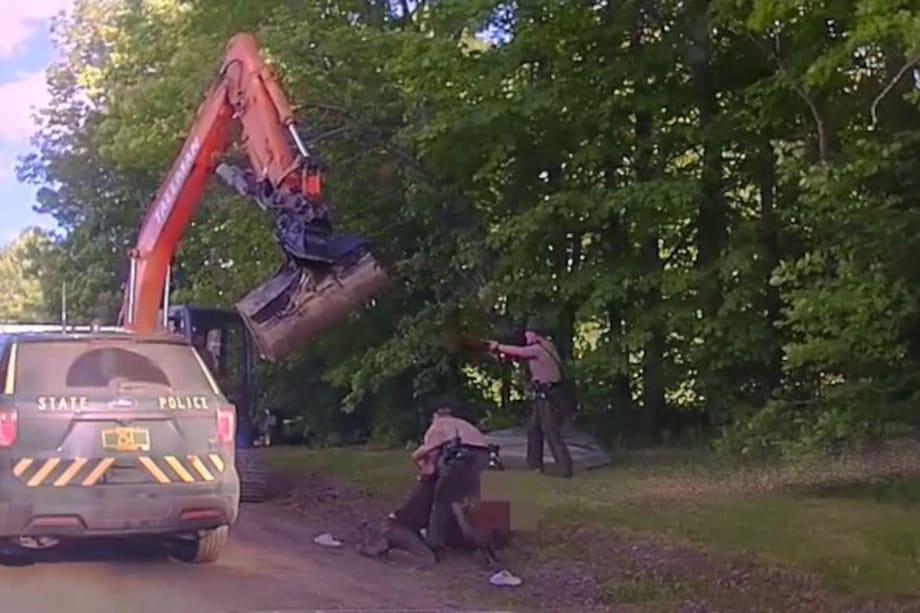 VT State Troopers Menaced by Mechanical Excavator During Arrest