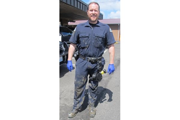 Washington Police Rescue Woman from River