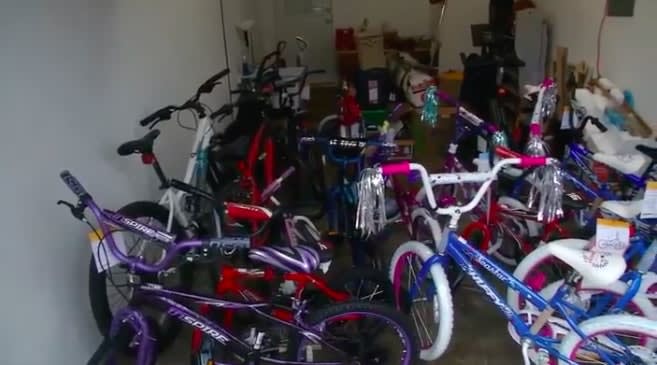 WV Officer Builds Fund to Buy Bikes as Christmas Gifts for Kids