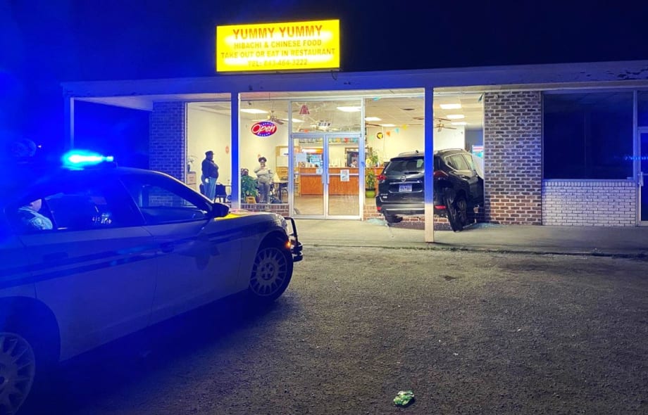 2 SC Officers Injured When SUV Crashes into Restaurant