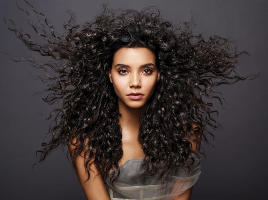Creating Polished Looks on Curly Hair