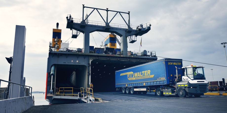 Volvo, Scania Aid Port in Fossil-Free Transport Push