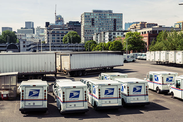 US Postal Service Pilots Self-Driving Trucks