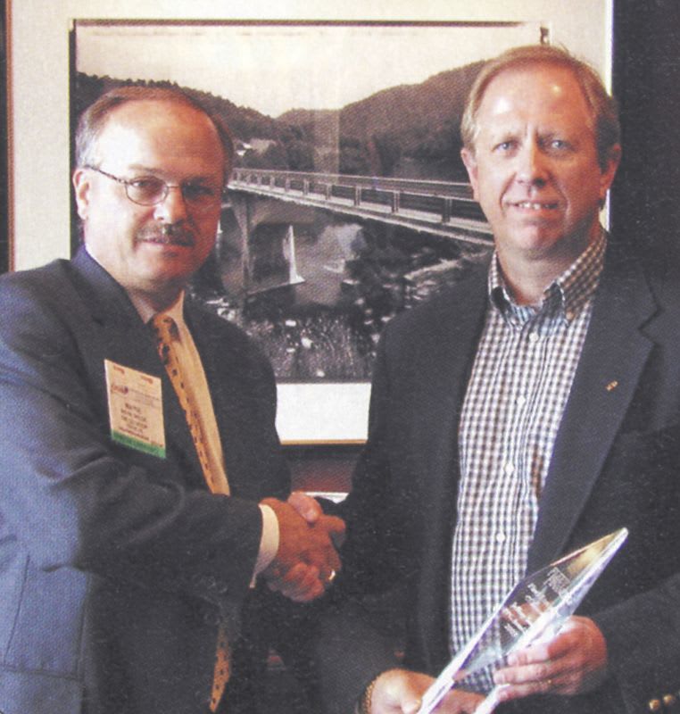 PPG AutoGlass' Smith Takes Home Fleet Executive Award