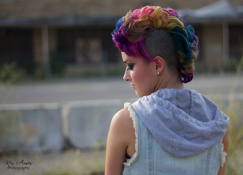 Magenta and Violet 'Hawk For Her: Get the Color Formula