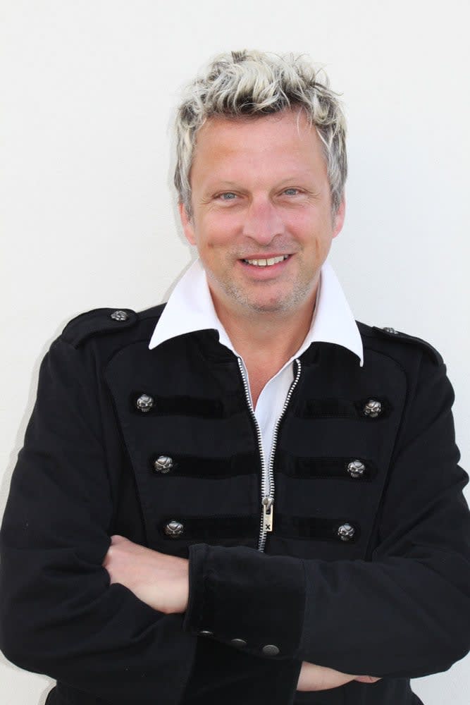 Pravana Names Artistic Council