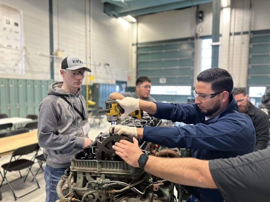 Prevost Marks Return of Its Factory Training Program