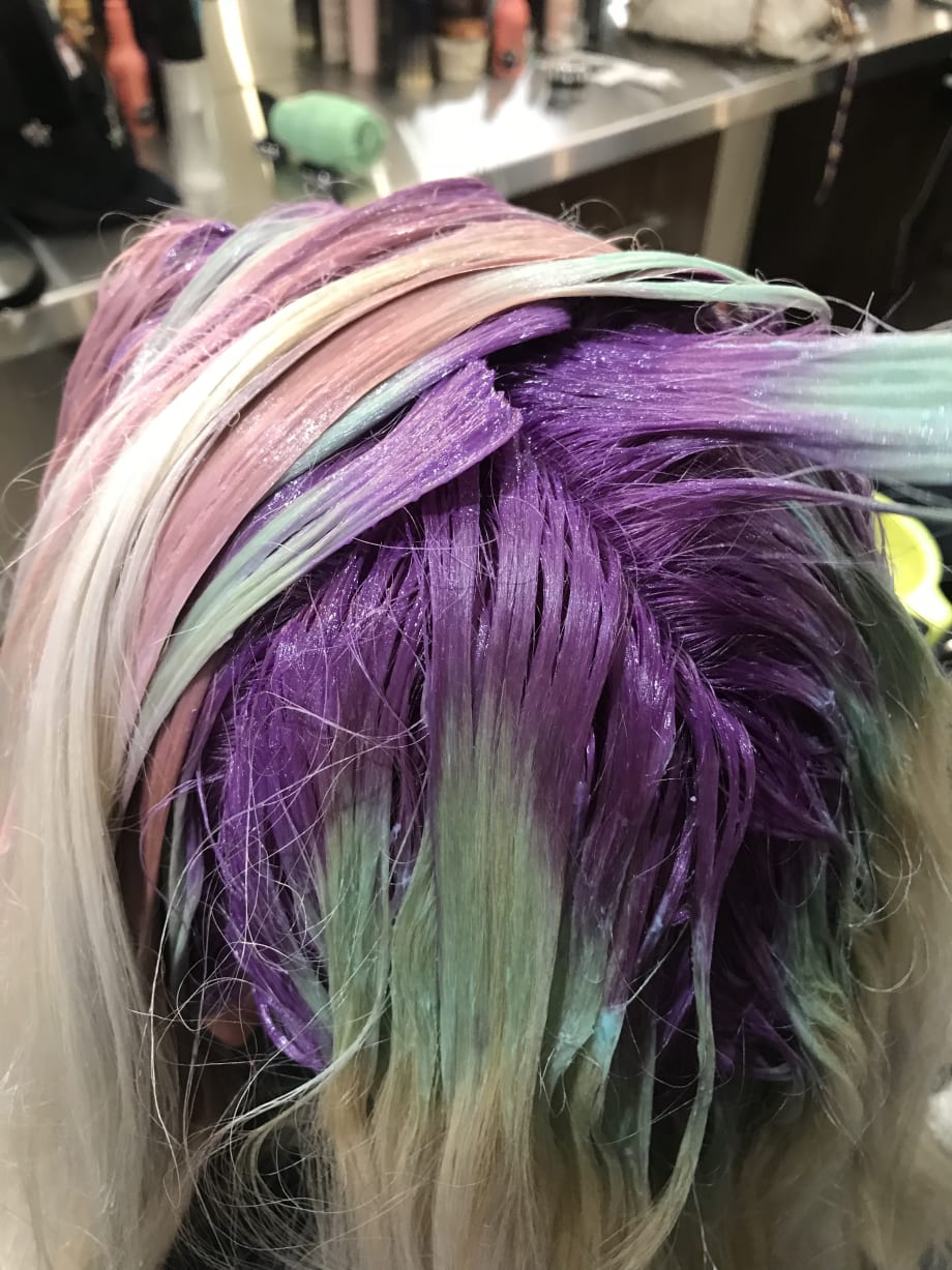 FORMULA: Trendy "Gem Roots" using Pravana VIVIDS Crystals