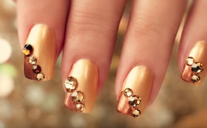 Prom Nails to Match a Prom Dress