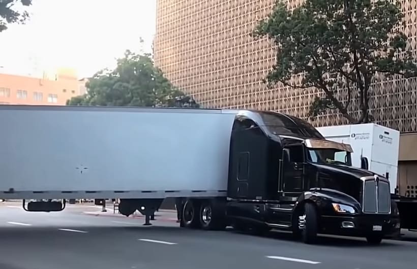Pros Maneuver Big Rigs in Tight Places