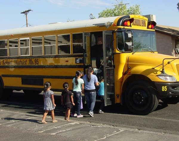 Survey Finds Parents Want Tech to Track Student’s School Bus Journey