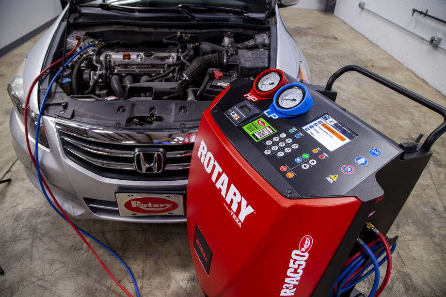 Rotary's New Fully Automatic A/C Recharging Machines