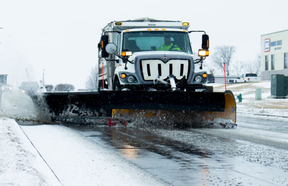 Fleets Invest in B-100 to Reduce Emissions