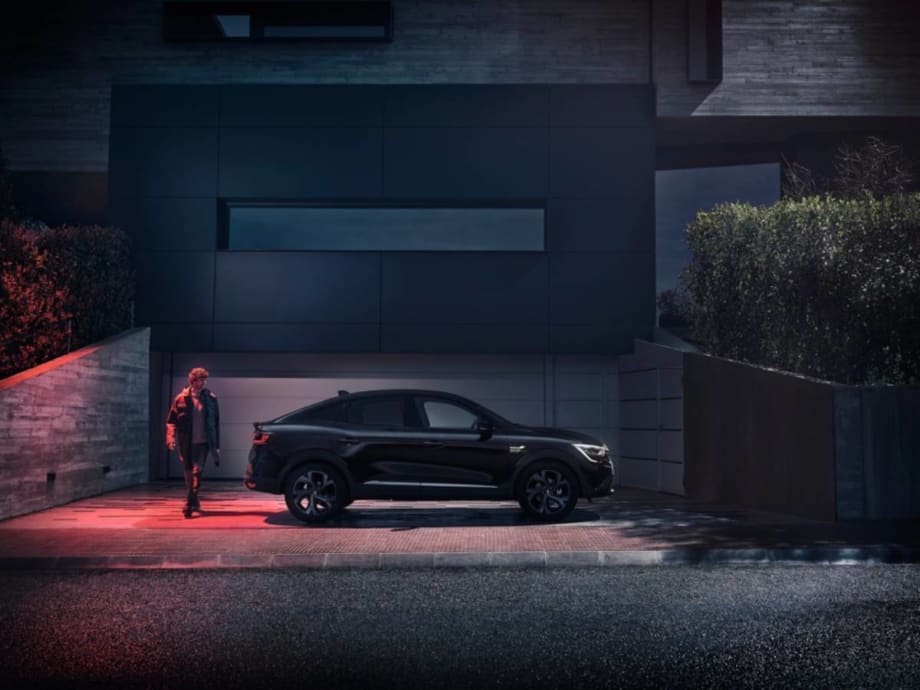 New Renault SUV Coupe Has Hybrid-Electric Versatility