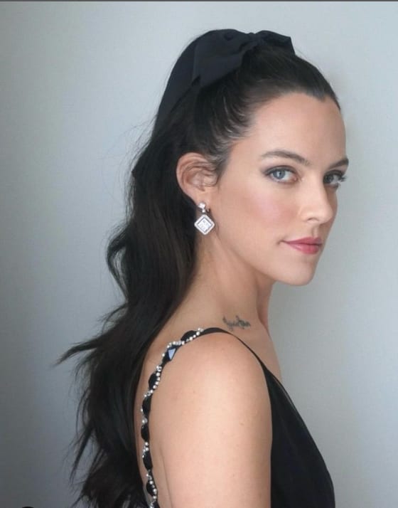 Riley Keough Wears Great Lengths to the 2024 Emmys