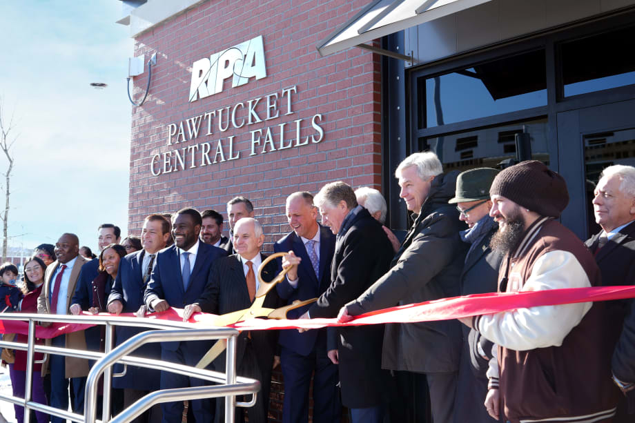 RIPTA, Government Leaders Celebrate Launch of New Passenger Facility