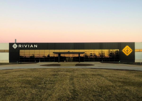 New Funding Gives Rivian Frontrunner Status in EV Pickup Race