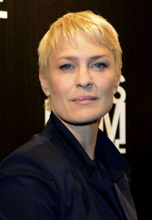 10 Celebrities Spotted Wearing The Androgynous Hair Trend Look