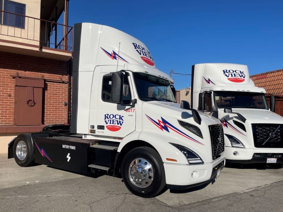Volvo LIGHTS Project Deploys Final VNR Electric Trucks
