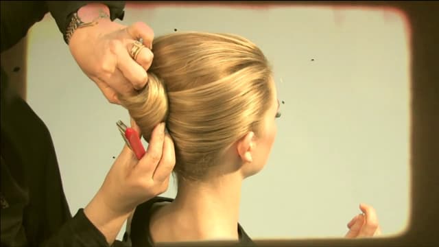HOW TO: The Perfect Classic French Twist