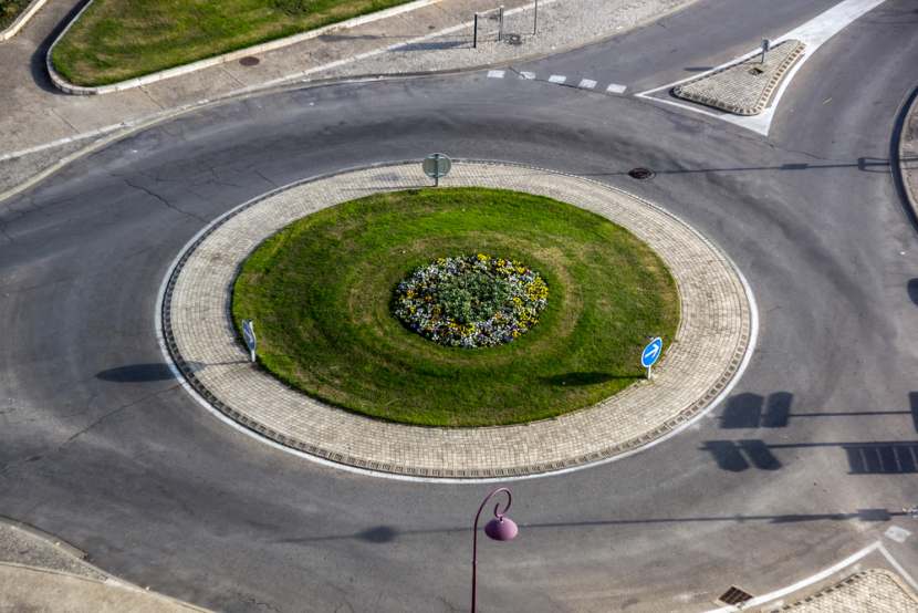Texas City's Drivers Practice Roundabouts