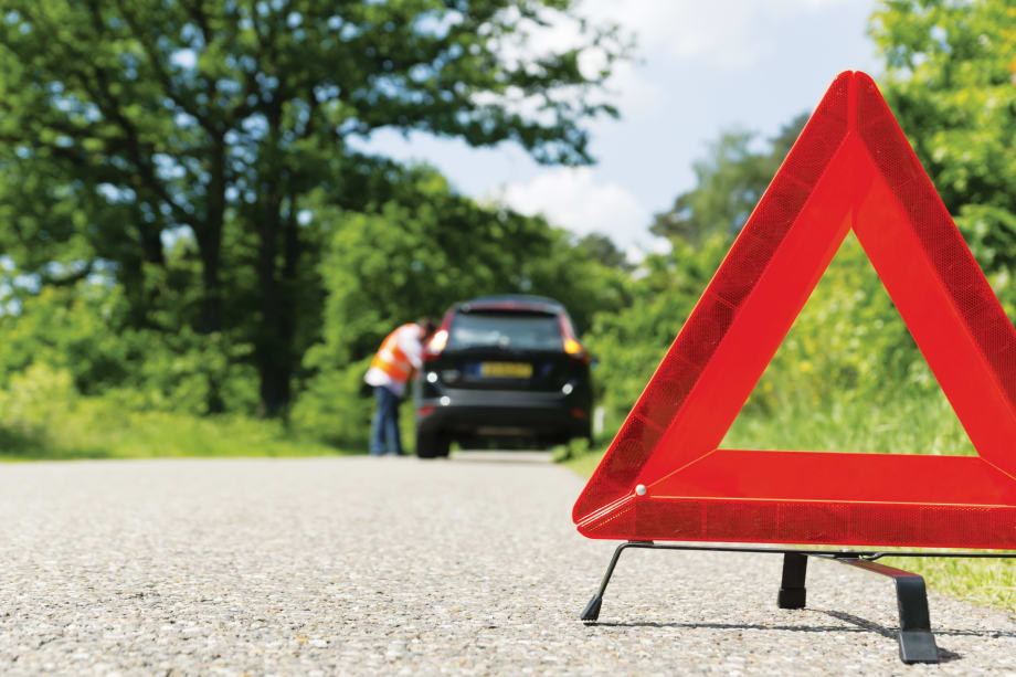 Preparing Fleet Drivers for Roadside Emergencies