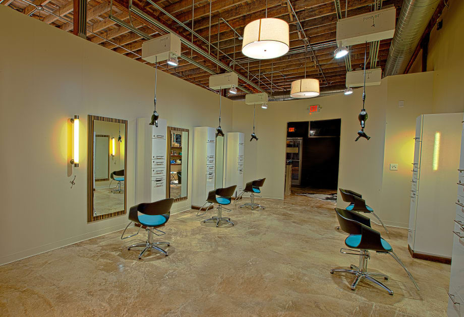 Salon Tour: Dry Art Blow Dry Bar & Salon