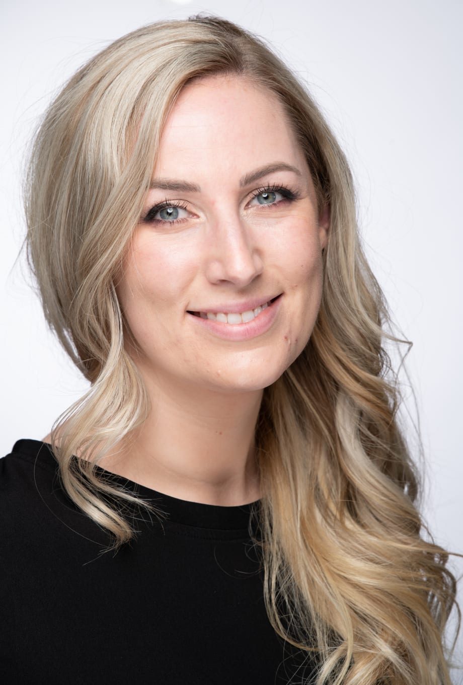 Insta-Ready Nails: Free Class with OPI and CosmoProf