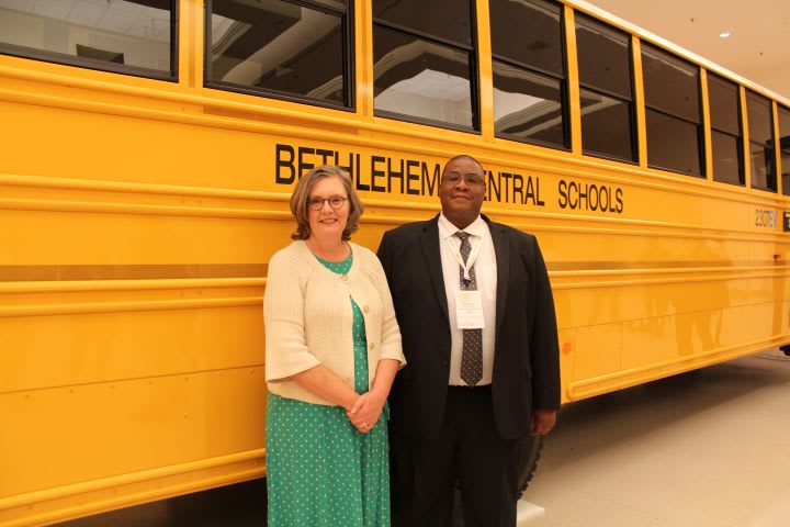 New York School District Unveils First Electric School Buses in Capital Region