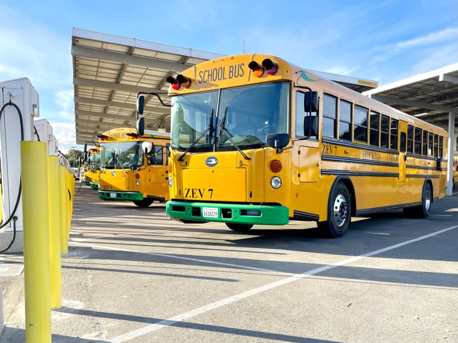 5 Ways Things Change When Your School District Adds Electric Buses