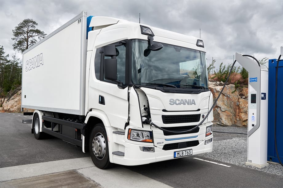 Scania Launches Plug-in Hybrid, Electric Trucks