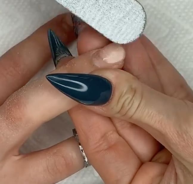 Help Your Clients With DIY Nail Tips
