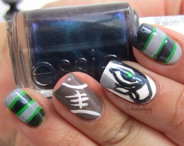 Fanicure: Super Bowl-Inspired Nails