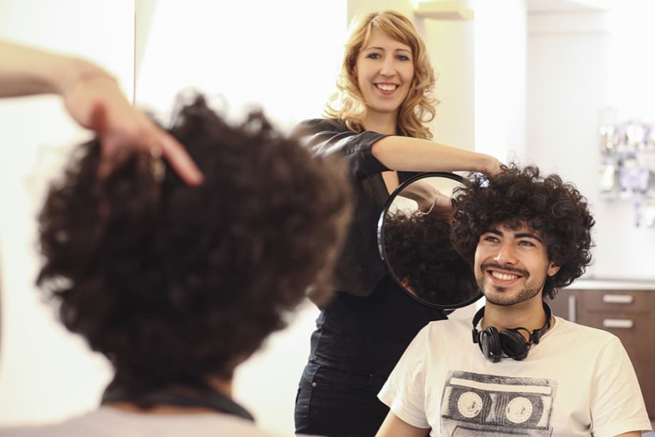 6 Ways to be a World-Class Salon Service-Provider