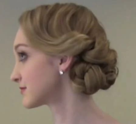 HOW-TO: A Beautiful Vintage-Inspired Upstyle from Sexy Hair
