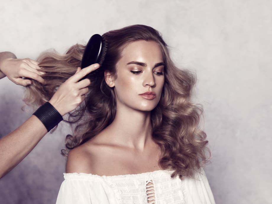 Simply Stunning: Lifestyle Cuts, Color and Styling