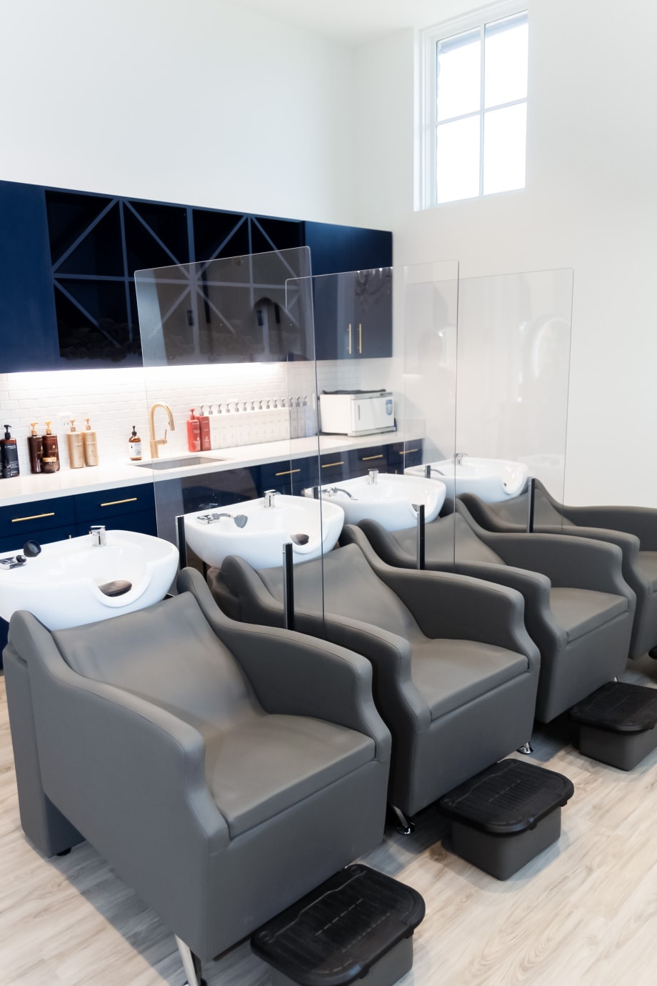SALON TOUR: Sofia Elaine Salon